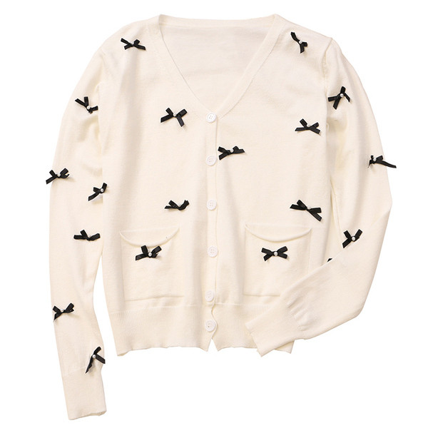 Női kardigán három színben, zsebekkel és V-nyakkal