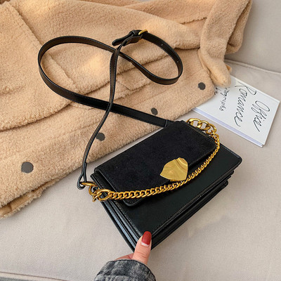 Láncos, hosszú füles női táska többféle színben