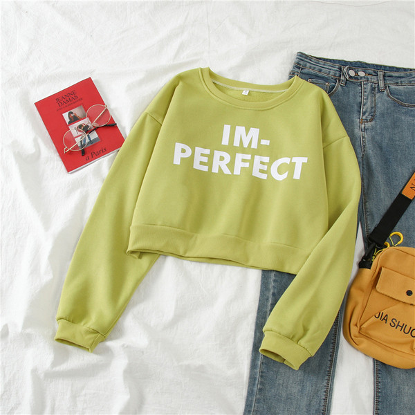 Καθημερινή γυναικεία μπλούζα με πράσινο και ροζ χρώμα με γράμματα