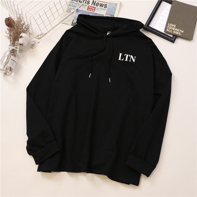 Bluza de dama in patru culori cu gluga si aplicatie