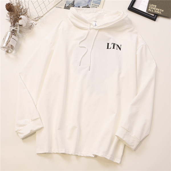 Bluza de dama in patru culori cu gluga si aplicatie