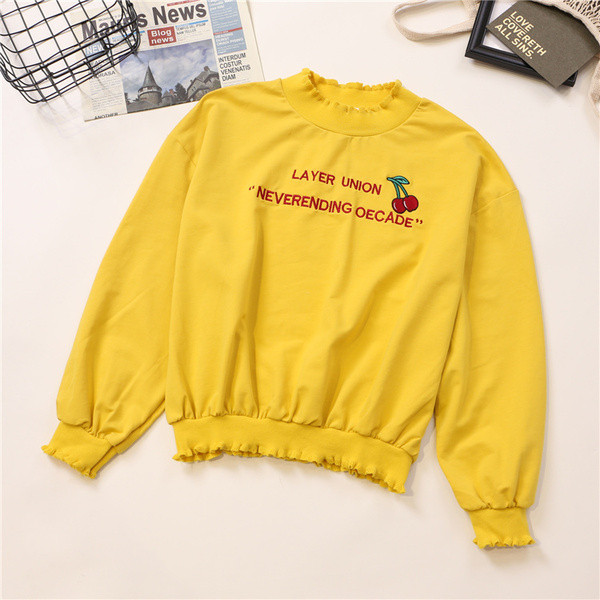 Női blúz több színben, hosszú ujjal, feliratokkal