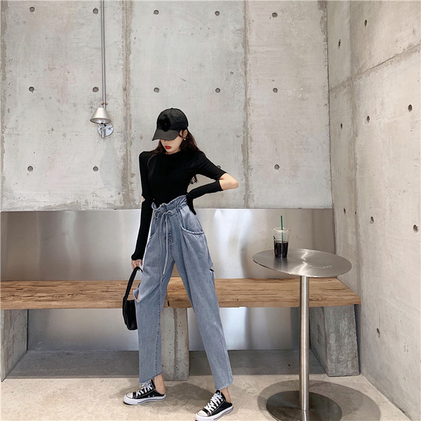 Hosszú világos farmer magas derékkal és nyakkendővel - szabású modell