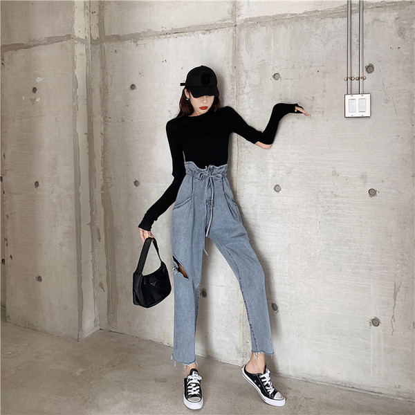 Hosszú világos farmer magas derékkal és nyakkendővel - szabású modell