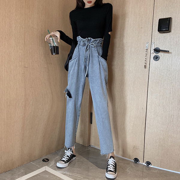 Hosszú világos farmer magas derékkal és nyakkendővel - szabású modell