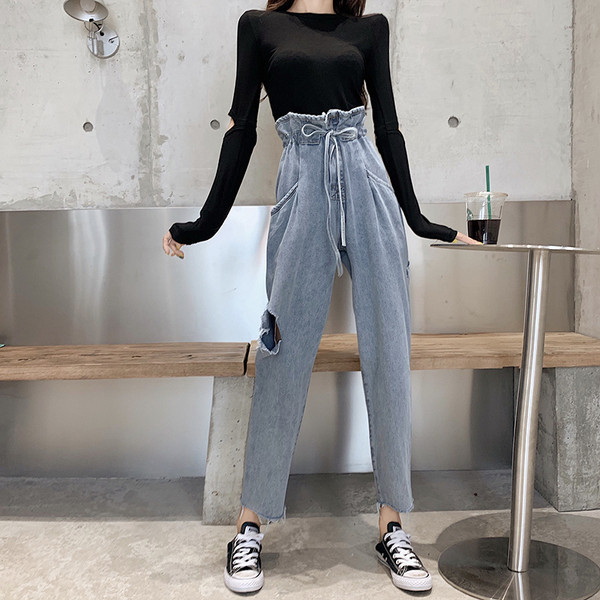 Hosszú világos farmer magas derékkal és nyakkendővel - szabású modell