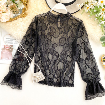 Csipke ing gumival az ujjakon több színben