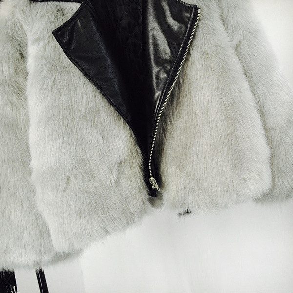 NOU Geaca de iarna dama cu decolteu spitz in mai multe culori