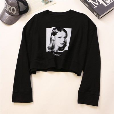 Női rövid blúz három színben, rátéttel