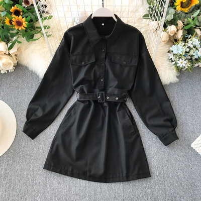 Modern női ruha típusú ing fekete és barna övvel