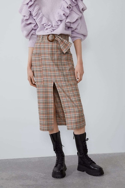 Hosszú kockás szoknya övvel és hasítékkal - egyenes modell