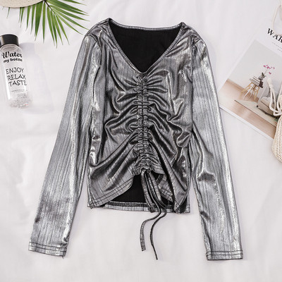 Modern női blúz nyakkendővel és V-nyakkal