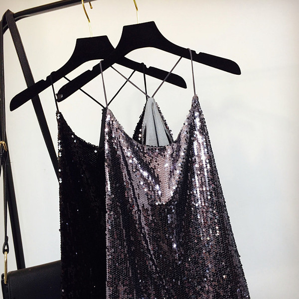 Stílusos női felső, vékony pántokkal és flitterekkel, két színben