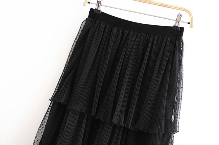 Modern tüllszoknya fekete színben - szabású modell