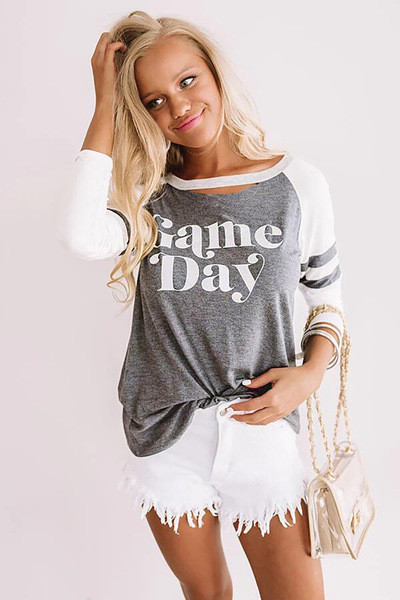 Modern női blúz hosszú ujjal, szürke felirattal