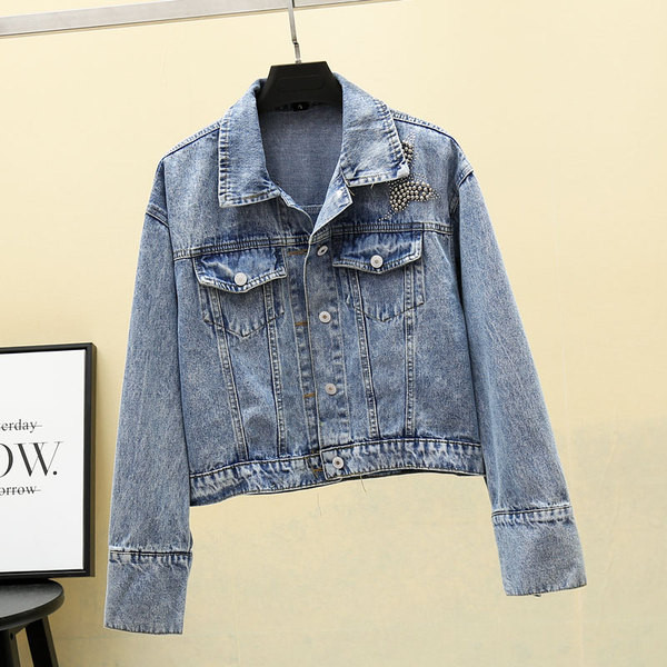 Női farmerdzseki fekete és kék pillangókkal