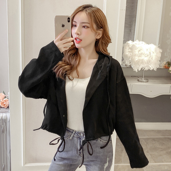 Napi női pulóver három színben, gombokkal és kapucnival