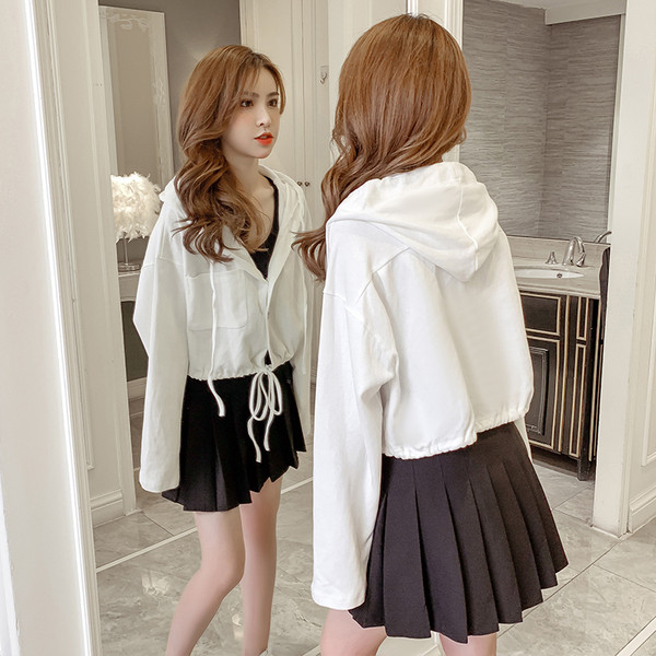 Napi női pulóver három színben, gombokkal és kapucnival