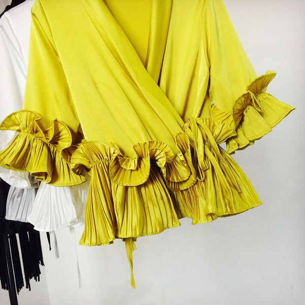 Bluză de damă elegantă cu decolteu în V în mai multe culori