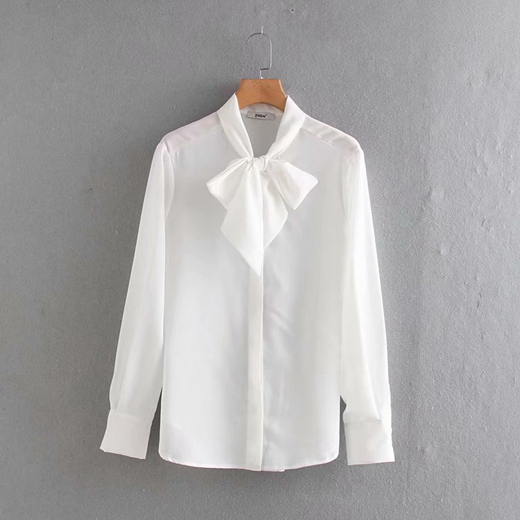 Női fehér ing klasszikus modell nyakkikötővel