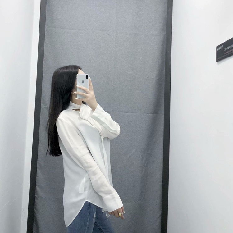 Női fehér ing klasszikus modell nyakkikötővel