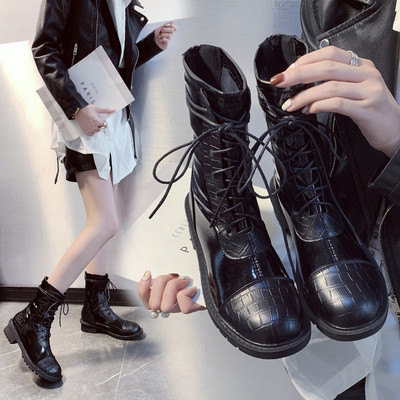 Γυναικείες casual μπότες σε μαύρο χρώμα με κορδόνια