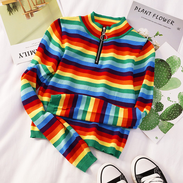 Bluză de damă în dungi cu mâneci lungi și fermoar