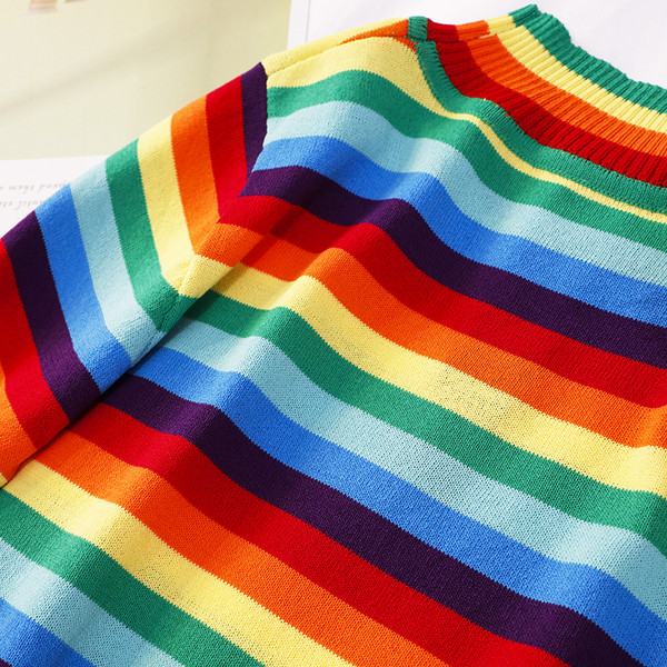 Bluză de damă în dungi cu mâneci lungi și fermoar