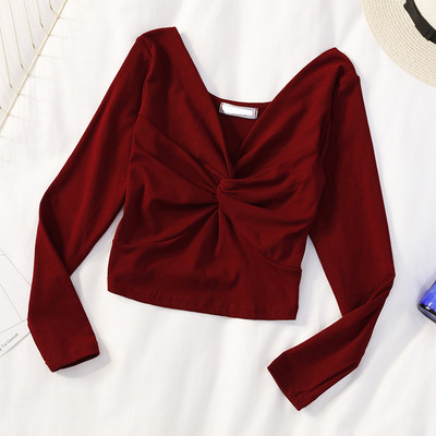 Női rövid blúz több színben V-nyakkal