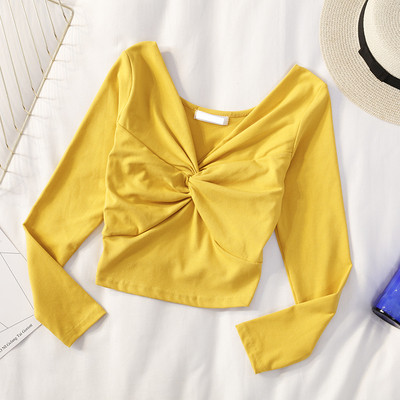 Női rövid blúz több színben V-nyakkal