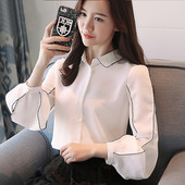 Aktuális női ing fehér és fekete színben, klasszikus gallérral