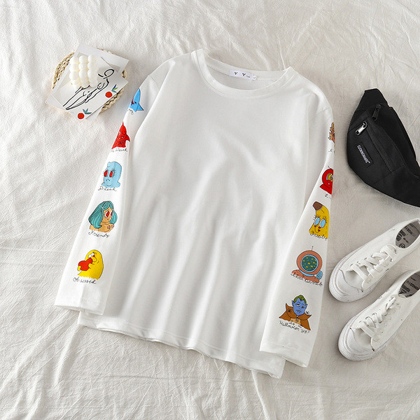 Hétköznapi női blúz színes fehér színű applikációkkal