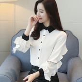 Aktuális női ing fehér és piros színben, klasszikus gallérral