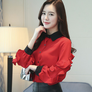 Aktuális női ing fehér és piros színben, klasszikus gallérral