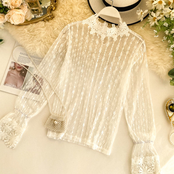 Átlátszó női ing csipkével, három színben