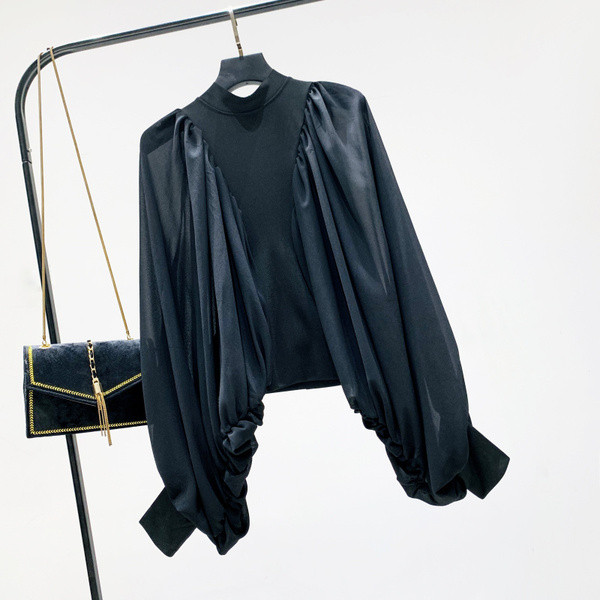 Stílusos női ing széles ujjú fehér és fekete színben