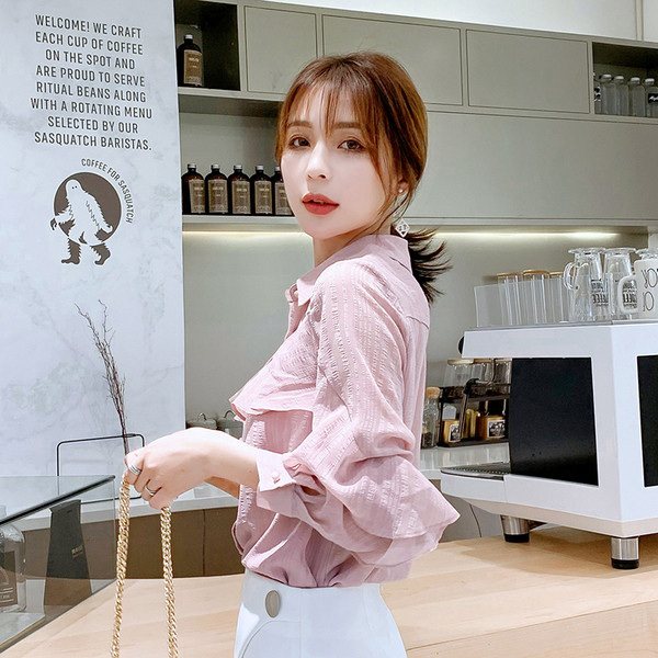 Aktuális női ing klasszikus gallérral, rózsaszínben