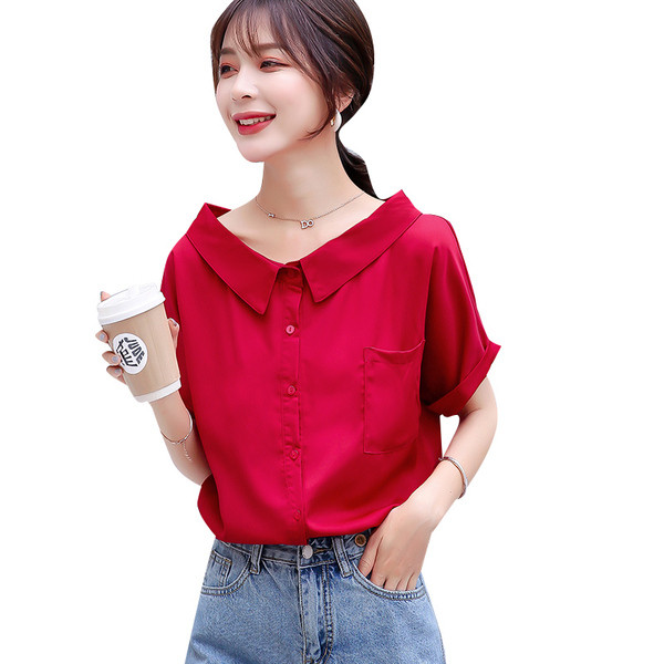 Aktuális női rövid ujjú fehér és piros ing kerek nyakkivágással