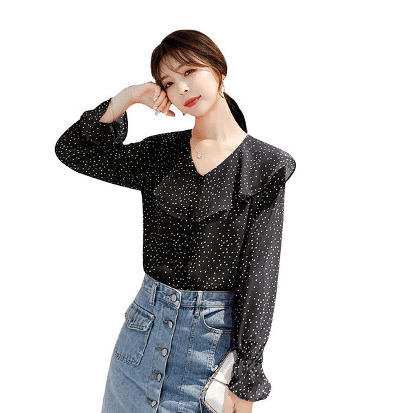 Naprakész, piros és fekete pöttyös női ing spitz nyakkivágással