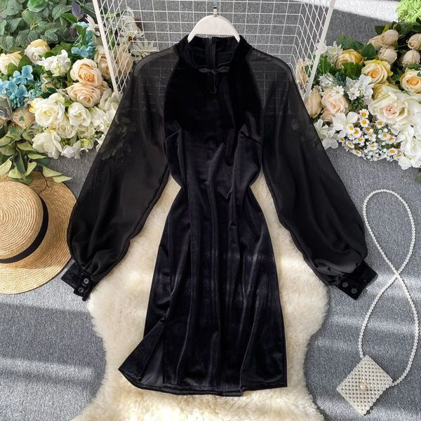 Modern női bársonyruha hosszú ujjú fekete színben