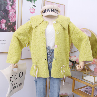 Új modell modern női kabát fűzős és gombos többféle színben