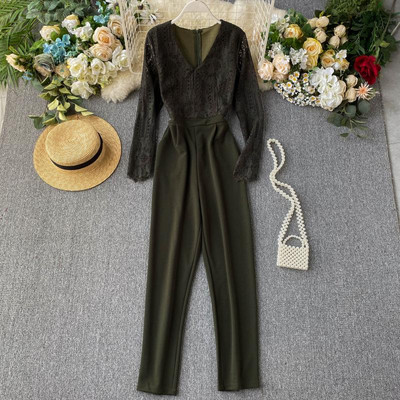 Salopeta de dama moderna cu decolteu spitz si dantela in diferite culori