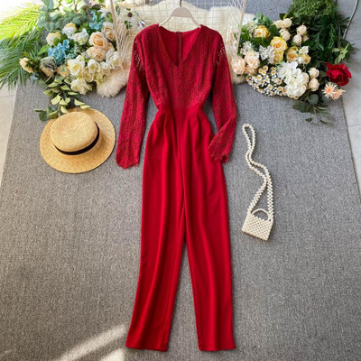 Salopeta de dama moderna cu decolteu spitz si dantela in diferite culori