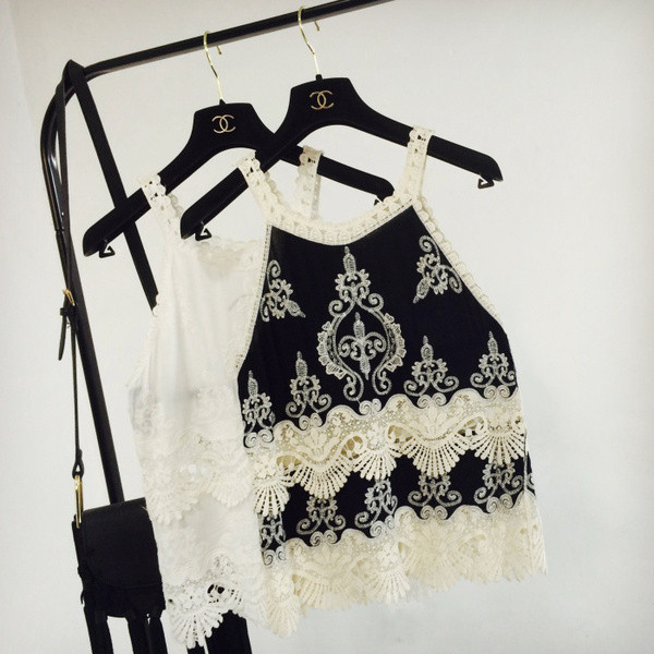 Női felső - rövid, csipkés modell