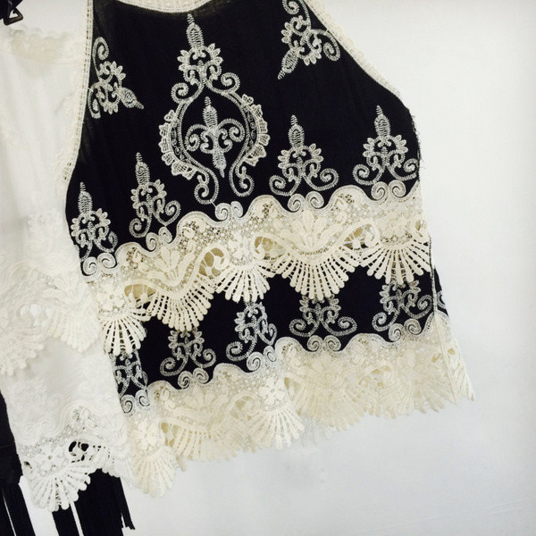 Női felső - rövid, csipkés modell