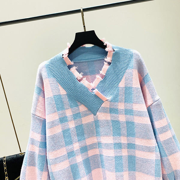 Női modern blúz szakadt motívumokkal, két színben