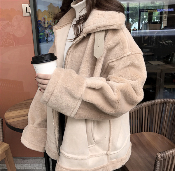 Modern női kabát három színben, széles cipzáras modellel