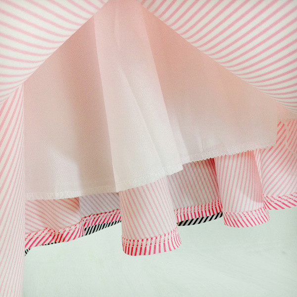 Modern női ruha csipkével - szabású modell több színben