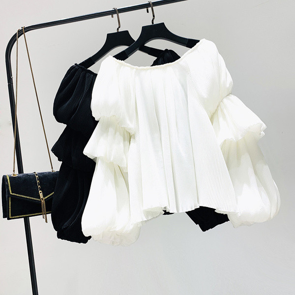 Γυναικεία κομψή μπλούζα με λαιμόκοψη και φαρδιά μανίκια σε δύο χρώματα