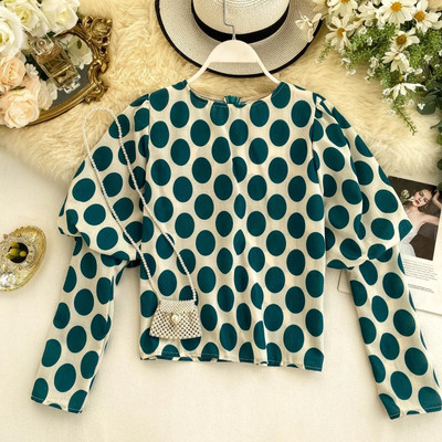 Modern női pöttyös blúz O-nyakkal, többféle színben